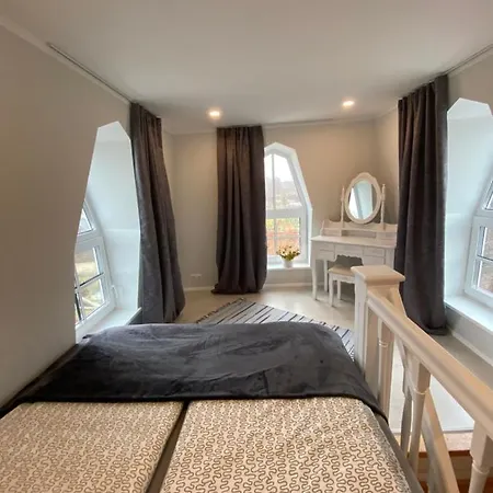 Captain's House - Kaptenimaja - *