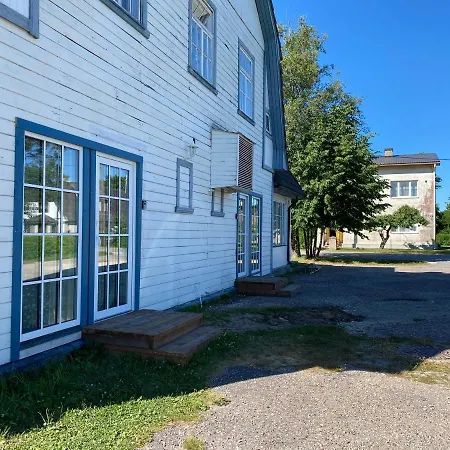 Captain's House - Kaptenimaja - Apartment Kardla