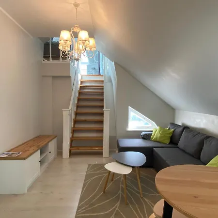 Captain's House - Kaptenimaja - شقة Kärdla