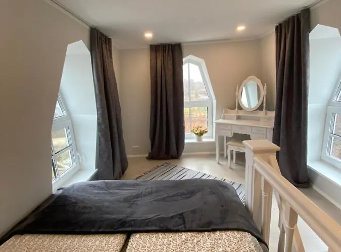 Captain's House - Kaptenimaja - *